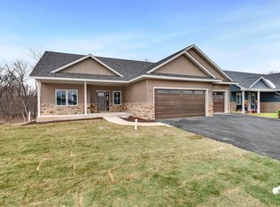 4137 Waters Edge Dr, Belvidere, IL 61008