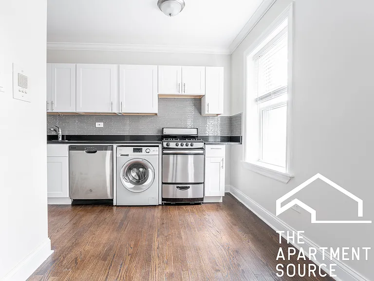 2125 N Dayton St #3 — Photo 2