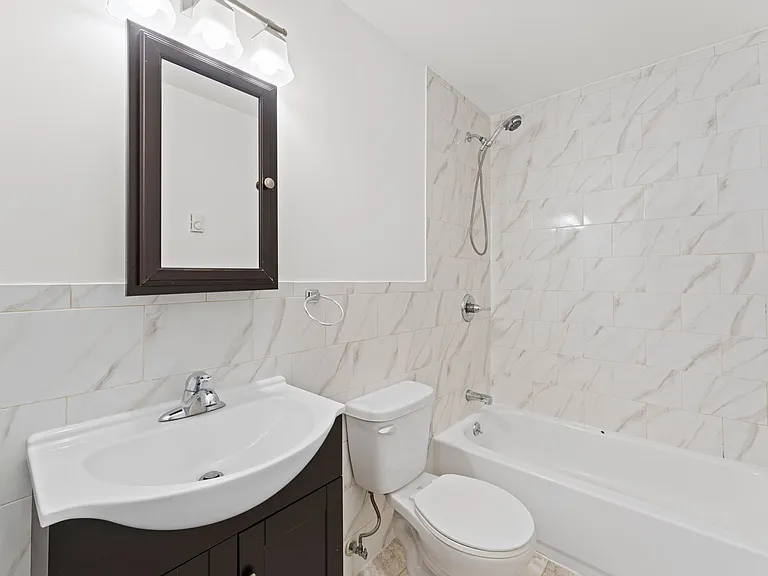43 Jewett Ave — Photo 10
