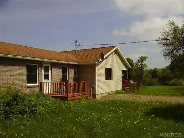 6836 Rocky Glen Rd, Cassadaga, NY 14718