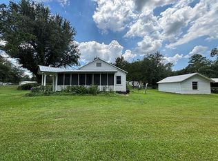 3474 Roche Ave, Vernon, FL 32462