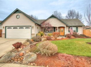 20 Osprey Dr, Eagle Pt, OR 97524