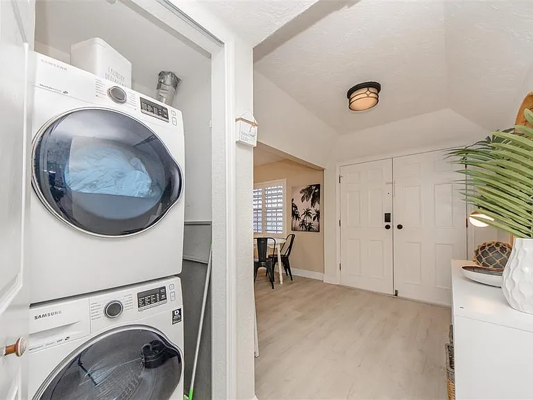 2900 Gulf Blvd #204 — Photo 31