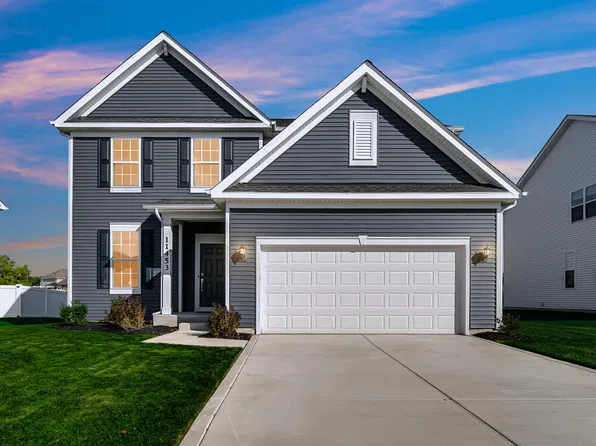 11453 Clyde Dr, Winfield, IN 46307