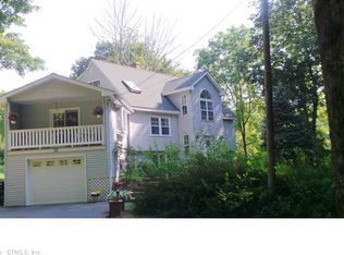 100 Maple Rd, Mansfield, CT 06268