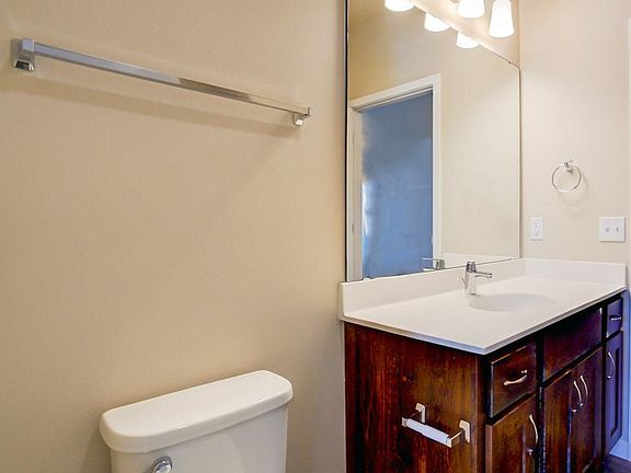 5th image of 480 N Sherman Ave #115