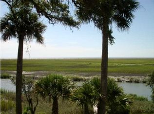 10 Hammocks Way, Edisto Island, SC 29438