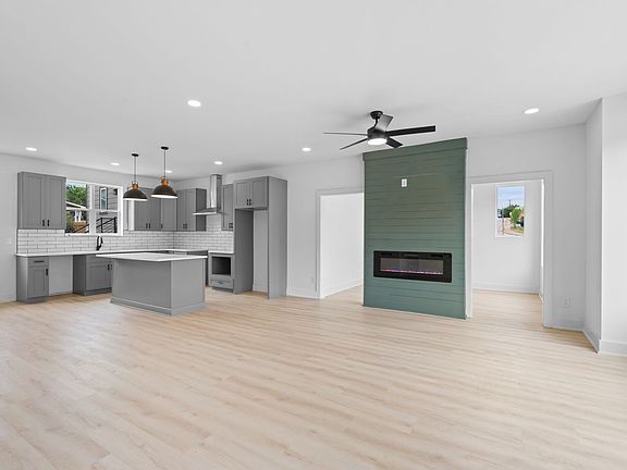 4th image of 3123 River Dr