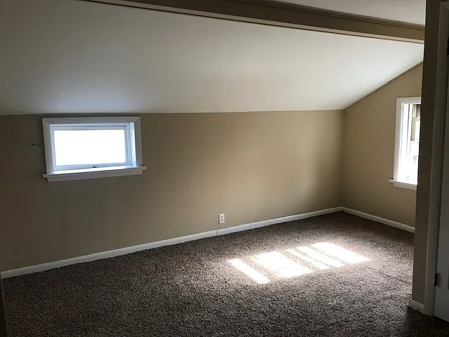 516 W Main St — Photo 13
