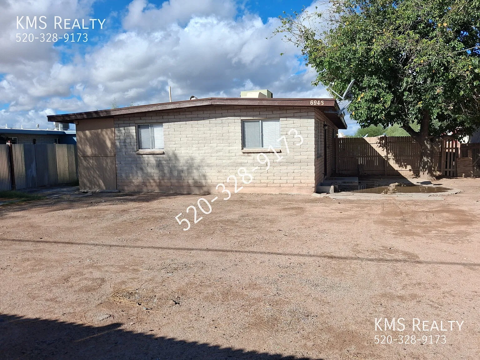 2 Bedoom 1 Bath Duplex - Owner /Agent — Photo 2