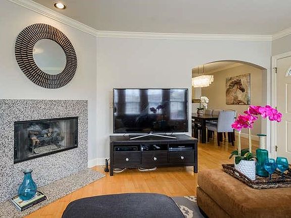 3rd image of 118 Linden Ave