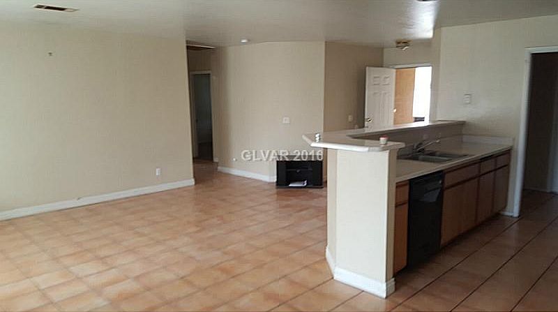2nd image of 319 Yarnell Dr