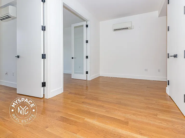 581 Ocean Pkwy #1C — Photo 3
