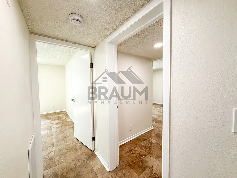 221 Elm Ave — Photo 11