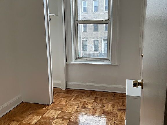 3rd image of 2815 Avenue D