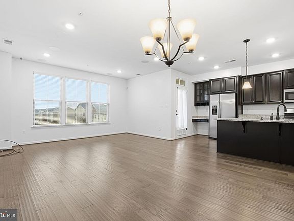 4th image of 6238 Margarita Way