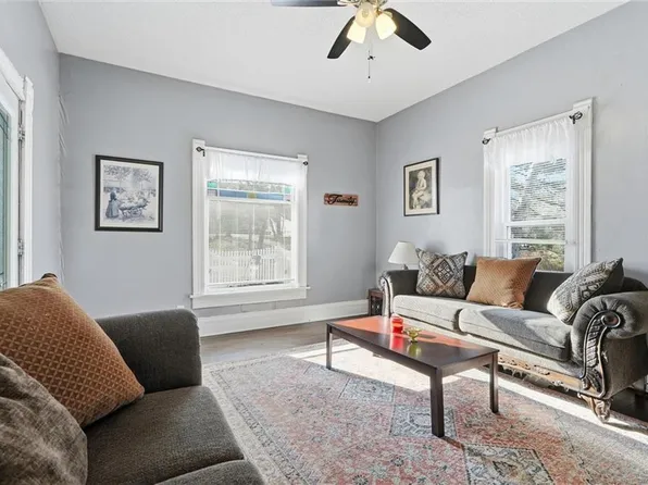 414 Pine St, Leavenworth, KS 66048