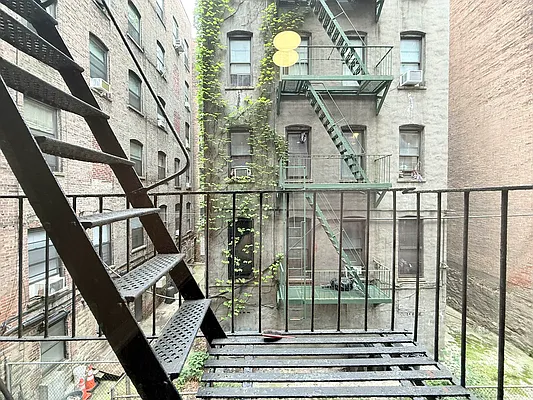 Rented by CITY SPHERE | media 9