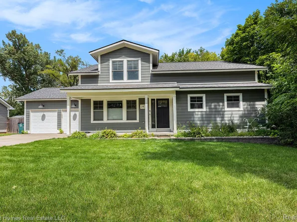 2831 Wisconsin Rd, Troy, MI 48083