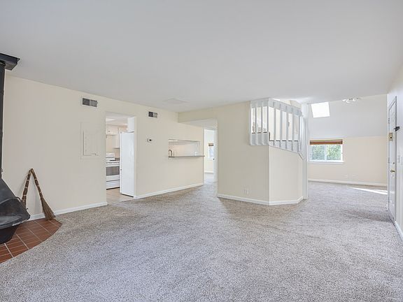 5th image of 111 33rd Ave S APT 203