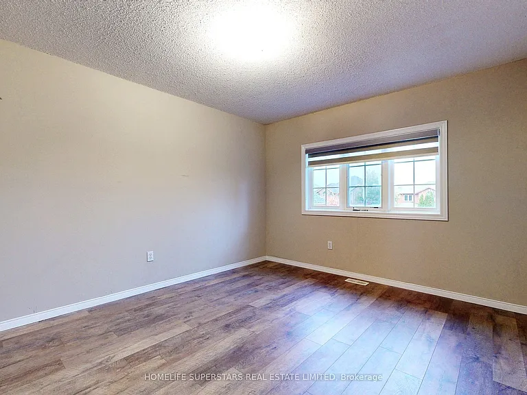 32 Holkham Ave — Photo 22