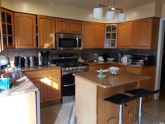 4th image of 25 3rd Ave #1