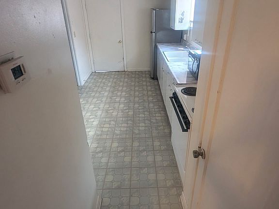 5th image of 2118 S Granada Dr APT 2