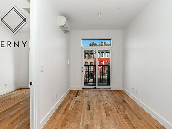 4th image of 860 Dekalb Ave APT 4