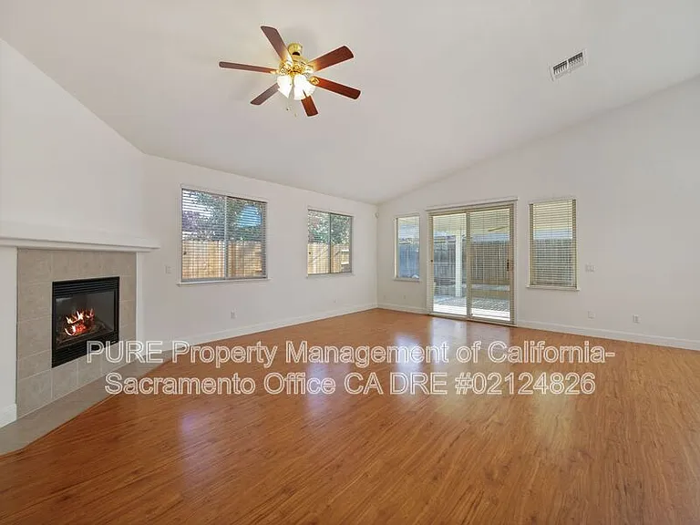 1732 Bamboo St — Photo 3