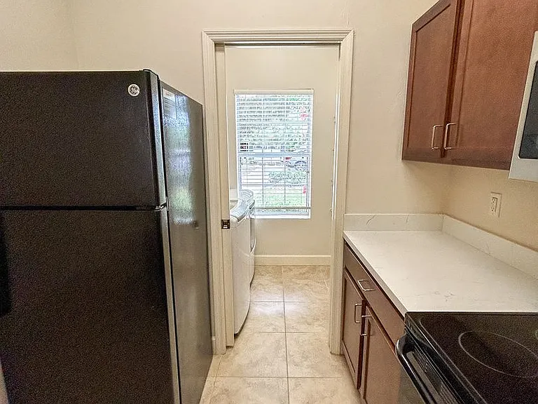 2951 SW 35th Pl #147 — Photo 3