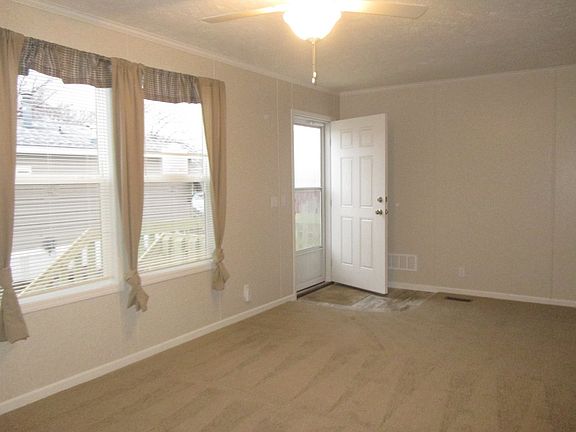 5th image of 2050 Four Seasons Dr #178