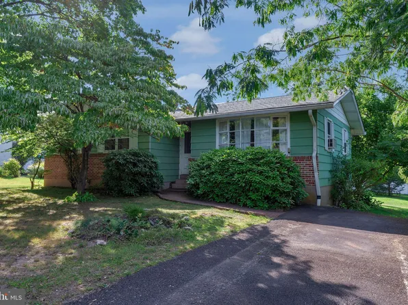 306 Grandview Ave, Perkasie, PA 18944