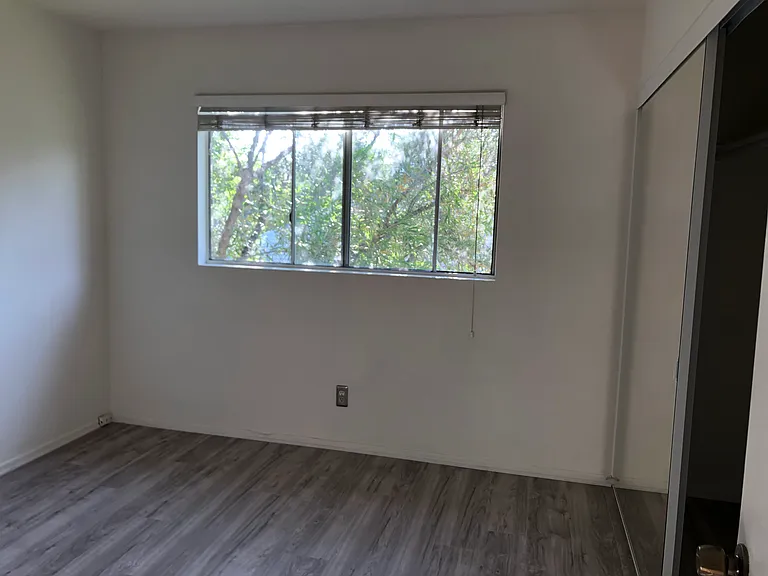 4521 Kingswell Ave #A — Photo 12
