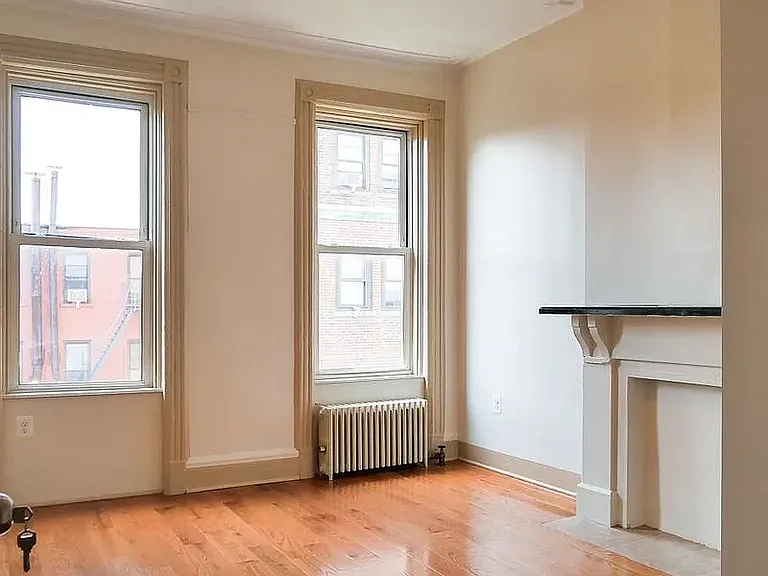 342 8th St #2 — Photo 3
