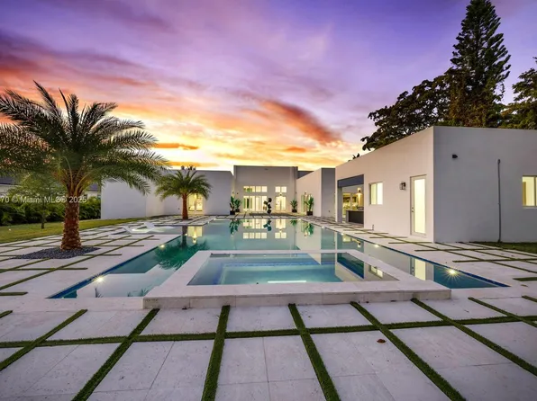 11220 SW 95th St, Miami, FL 33176