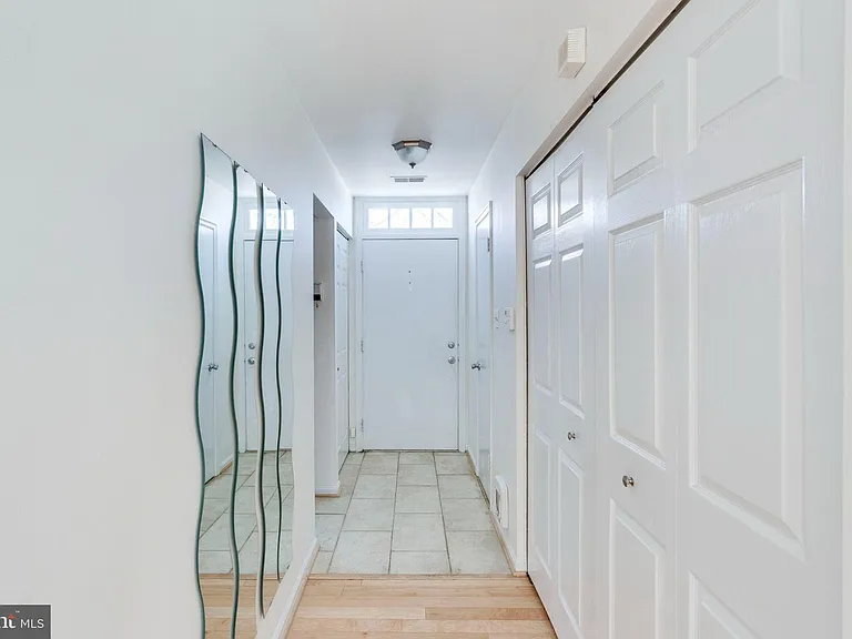 9977 Capperton Dr — Photo 5
