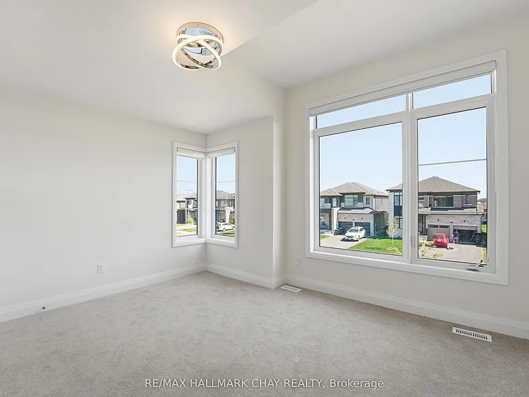 25 Del Ray Cres — Photo 20