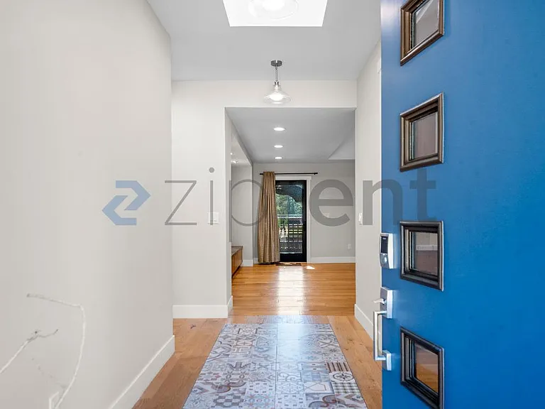 1701 Whitham Ave — Photo 5