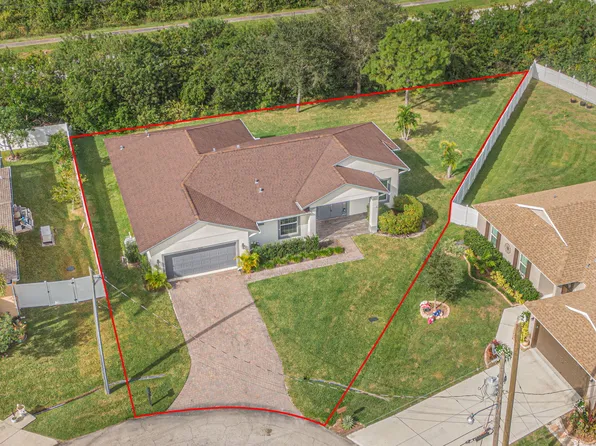 6216 NW Gatun Court, Port St Lucie, FL 34986