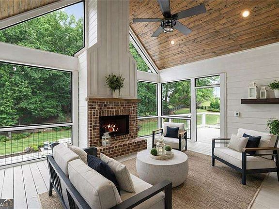 5th image of 3511 Reavis Mountain 2 Rd