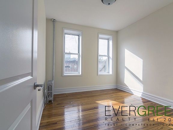 3rd image of 709 Dekalb Ave APT 4D