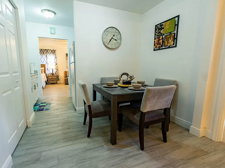 916 N Victoria Park Rd #2 — Photo 14