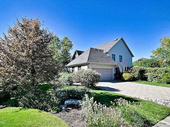 3rd image of 462 Thorndale Dr