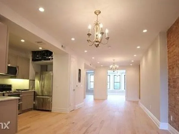 912 Eastern Pkwy, Brooklyn, NY 11213