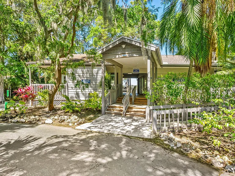 1756 Cottonwood Trl — Photo 34