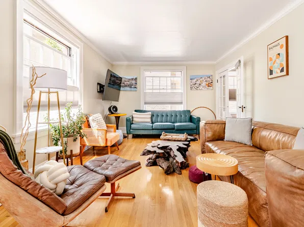321 Boylston Ave E, Seattle, WA
