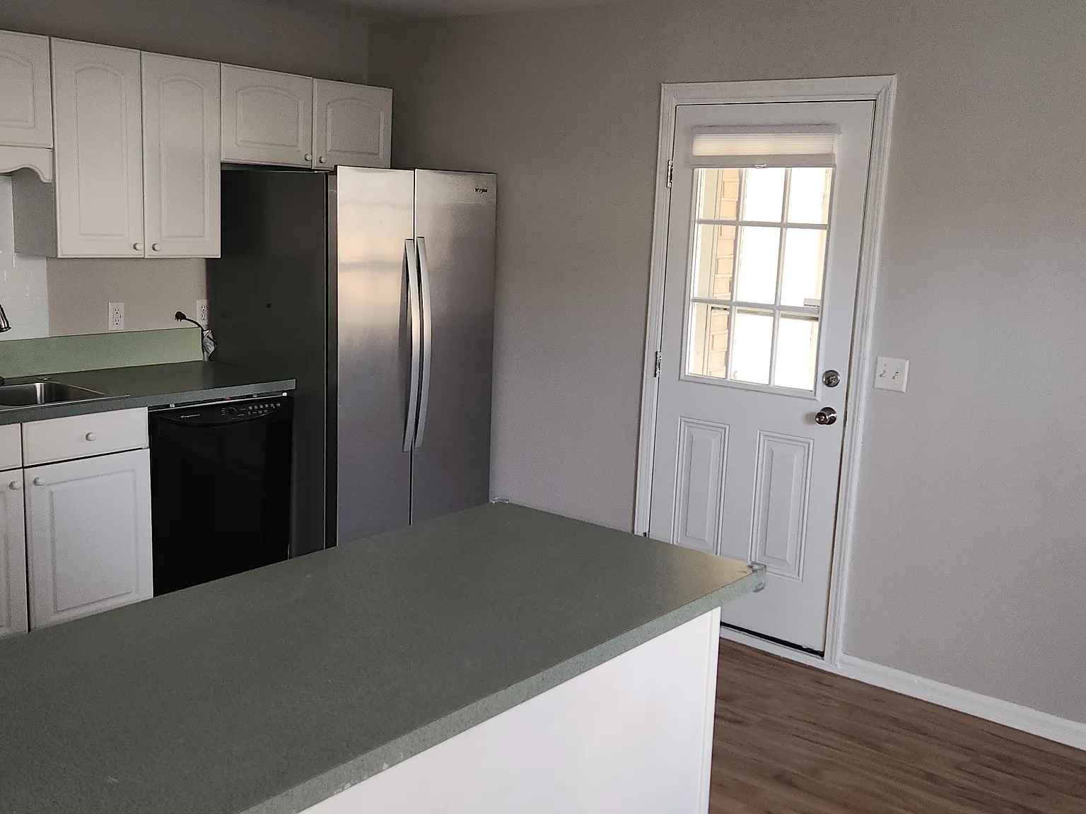 3 bed, 1100 sqft, $1,850 — Photo 4