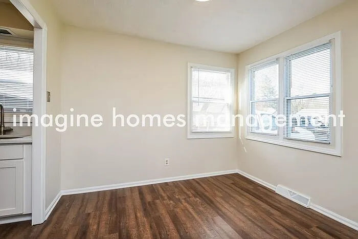 6727 Solon Blvd — Photo 5