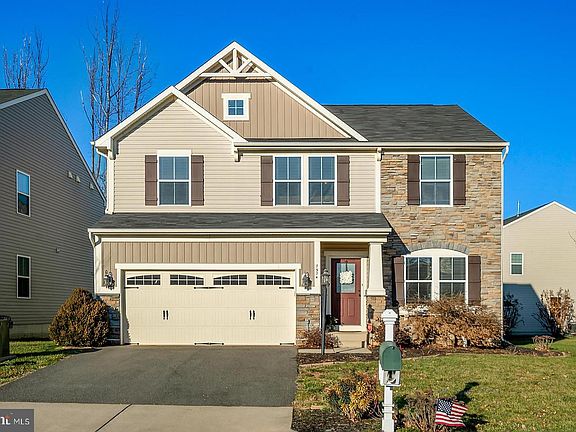 3rd image of 7374 Lake Willow Ct