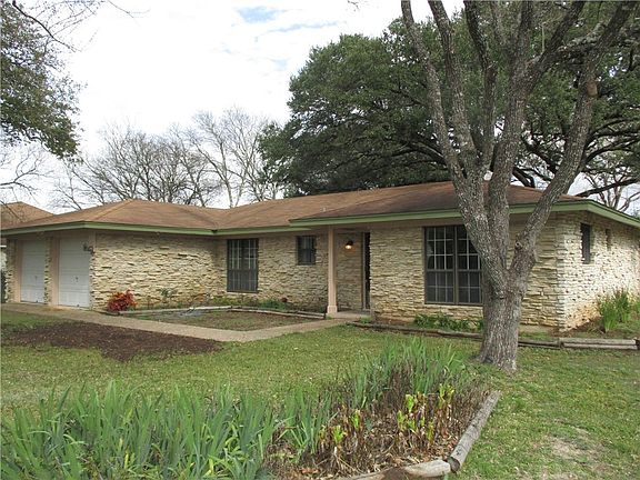 4th image of 11913 Bluebonnet Ln